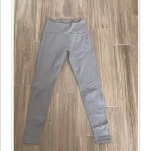 Alphalete Light Gray High-Waist Leggings